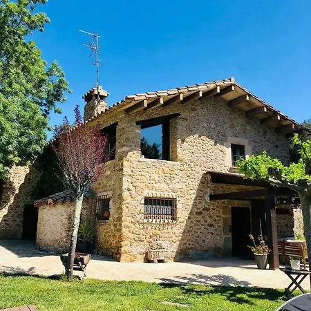 Сasa de vacaciones Masia With Pool And Beautiful Views Near