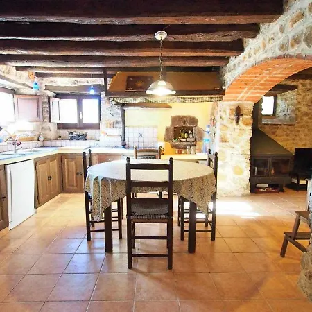 Сasa de vacaciones Masia With Pool And Beautiful Views Near Gerona